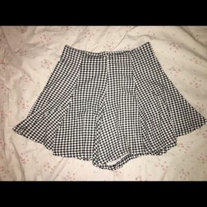 Super cute gingham shorts!